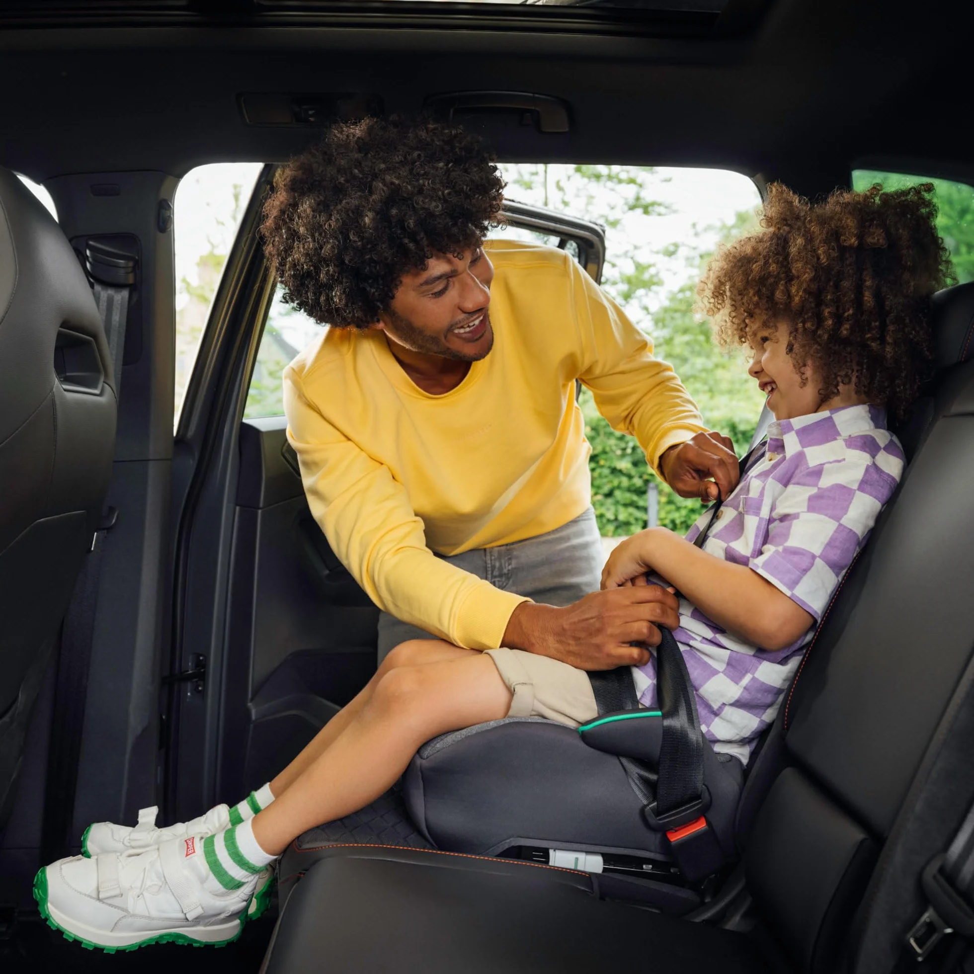 Bebeconfort Manga i-Fix asiento elevador alzador coche niño Silla de Coche isofix grupo 3 128-150 cm 22-36 kg Tinted Black