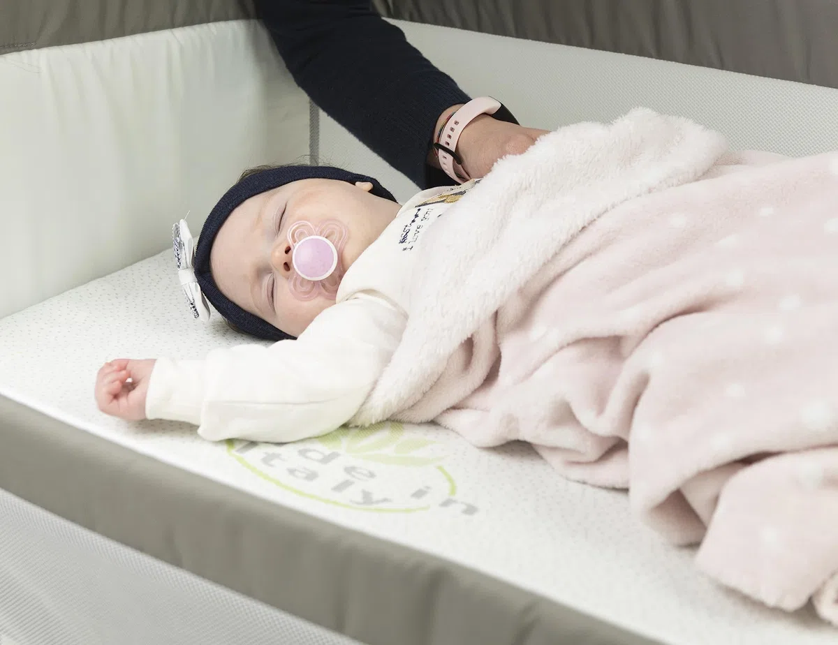Babysanity - Colchón Next To Me desenfundable y transpirable con aloe conforme a la norma EN16890:2017, Chicco Lullago Kinderkraft Uno Jane Baby Side Cam Cullami Close To Me Brevi Nanna Oh Medidas 83