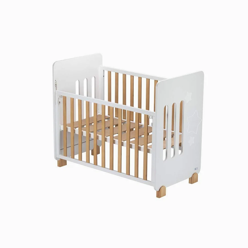 Interbaby Cuna Bebé Madera Star Nature | Cuna 120x60 con Lateral Abatible y 8 Posiciones de Somier | Madera Sostenible, Ruedas con Freno | Homologada Normativa Europea | Blanca