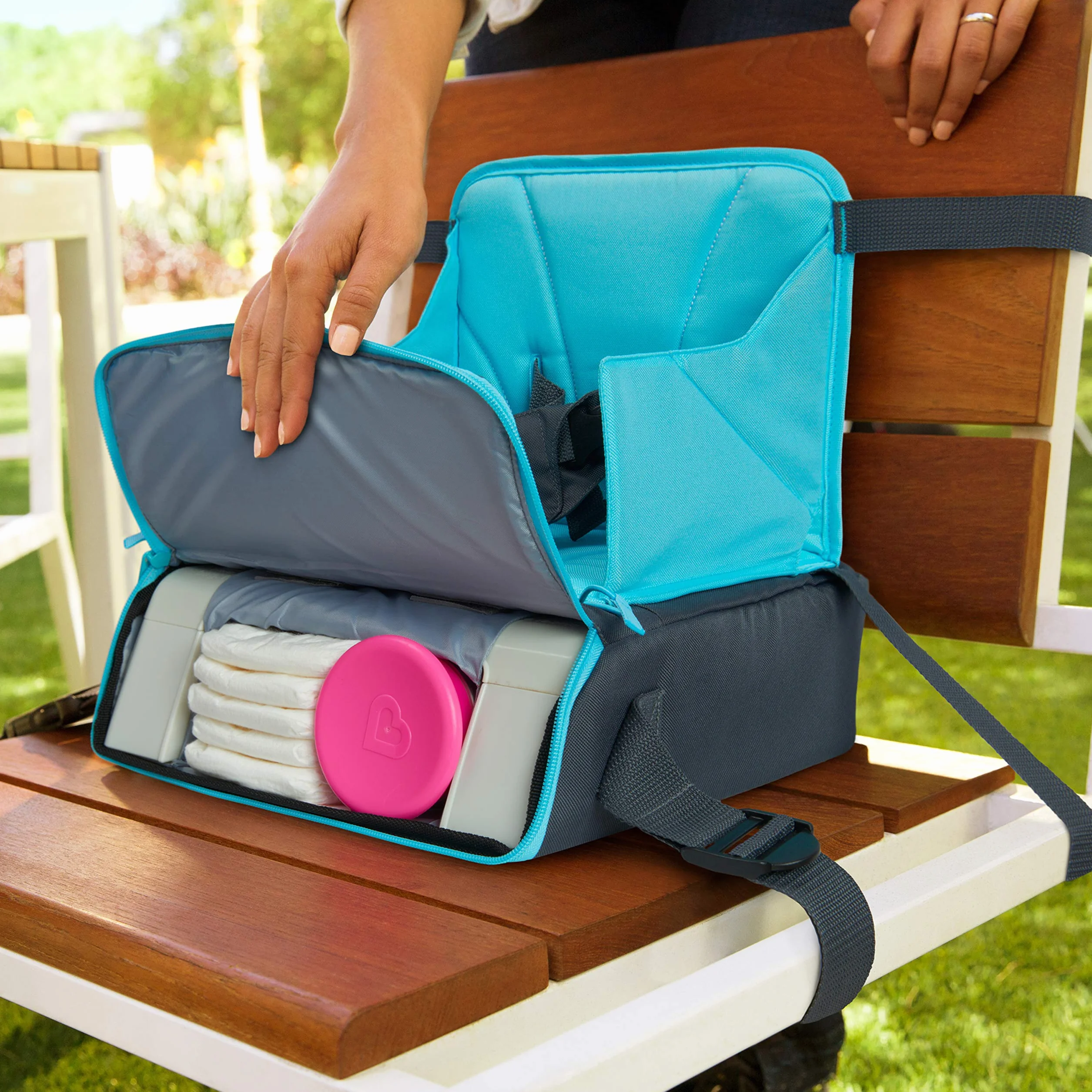 Munchkin Silla, Trona Portátil, Asiento Elevador para Comer, Se Convierte en Bolso de Viaje o en Bolso Cambiador para Bebés, Niños Pequeños, Unisex