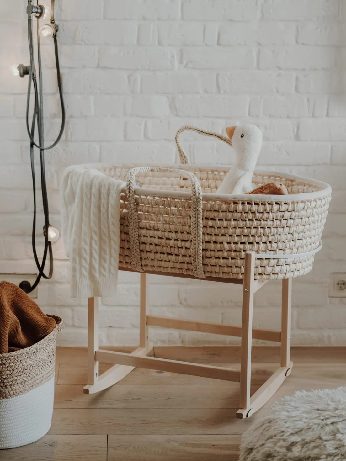 Moisés para bebé con soporte mecedor y colchón de tres capas, moisés para bebé con soporte de madera, cesta de moisés, cesta de dormir hecha a mano, cama de bebé, habitación de bebé (nautal)