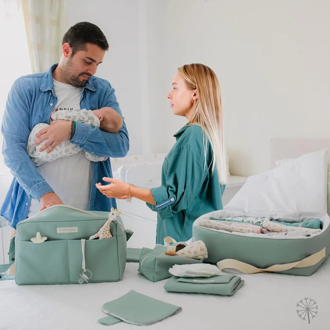 MIMUSELINA Bolso Carrito Polipiel | Bolso Carro Bebe Impermeable de Gran Capacidad | Organización total con 7 bolsillos | Uso en hombro o cochecito sin necesidad de ganchos | Hecho en España