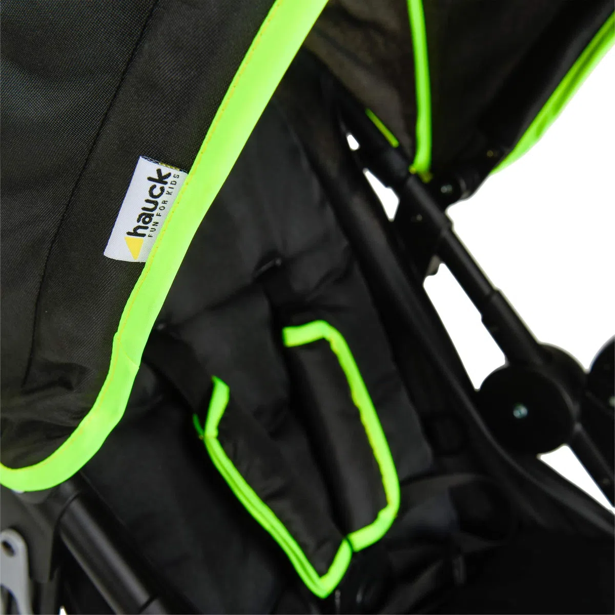hauck Runner Carrito Bebé desde el Nacimiento - Silla de Paseo Ligera hasta 22 kilos - Carrito 3 Ruedas Neumáticas - Plegado Compacto - Suspensión - Negro/Neón