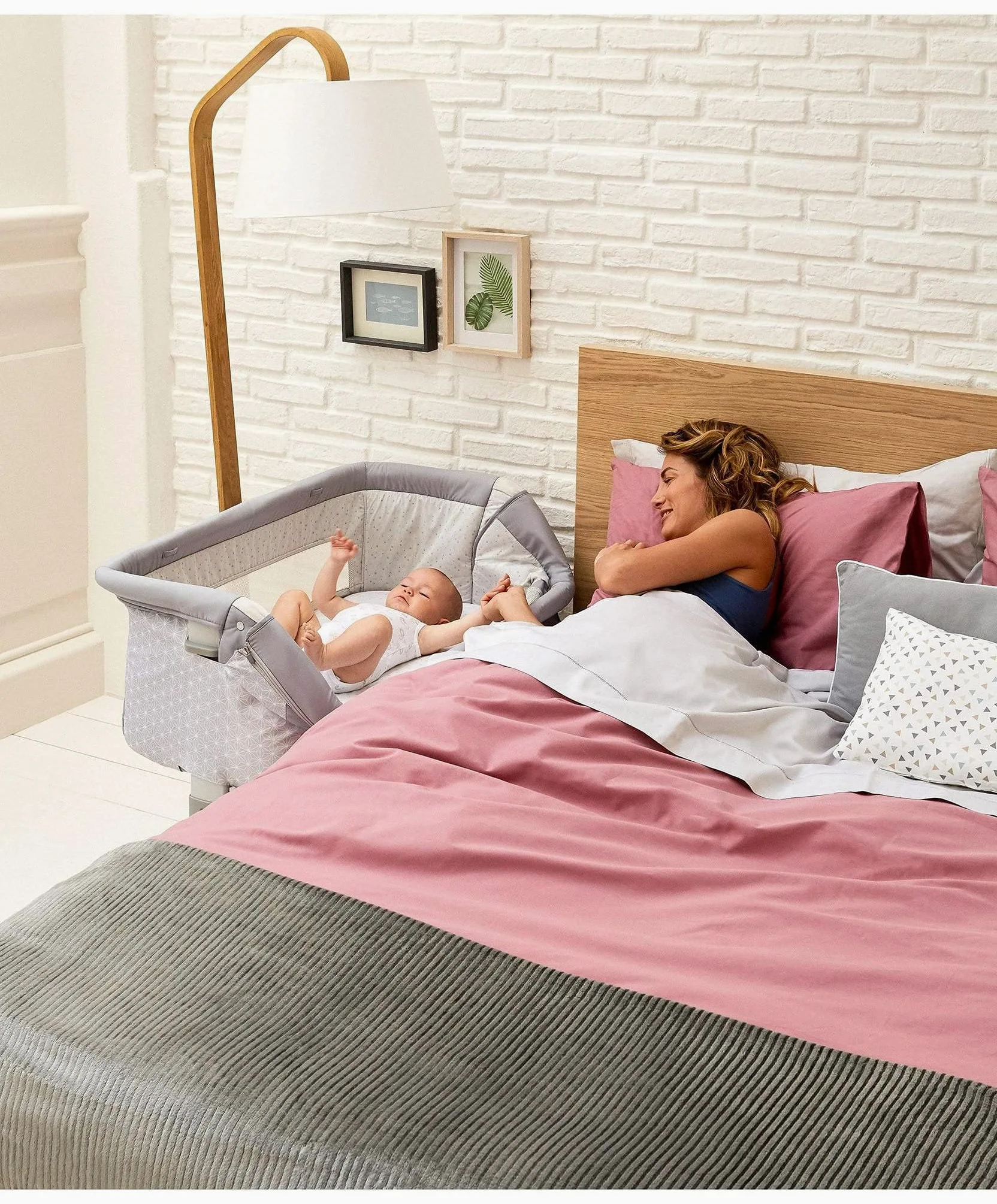 Next2Me - Colchón de espuma compatible con Chicco Next to Me para cuna infantil, lavable a máquina, hipoalergénico, transpirable, acolchado con cremallera, 83 x 50 x 5 cm, fabricado en Reino Unido