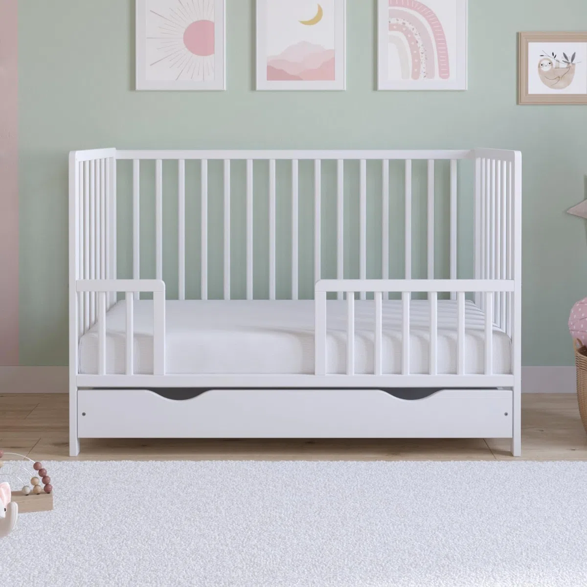Love For Sleep Asher Cuna para Bebé 120x60 cm con Colchón de Espuma de Microfibra Acolchada – Cama Infantil de Madera Convertible en Cama para Niño con Cajón Grande y Barandilla Blanco