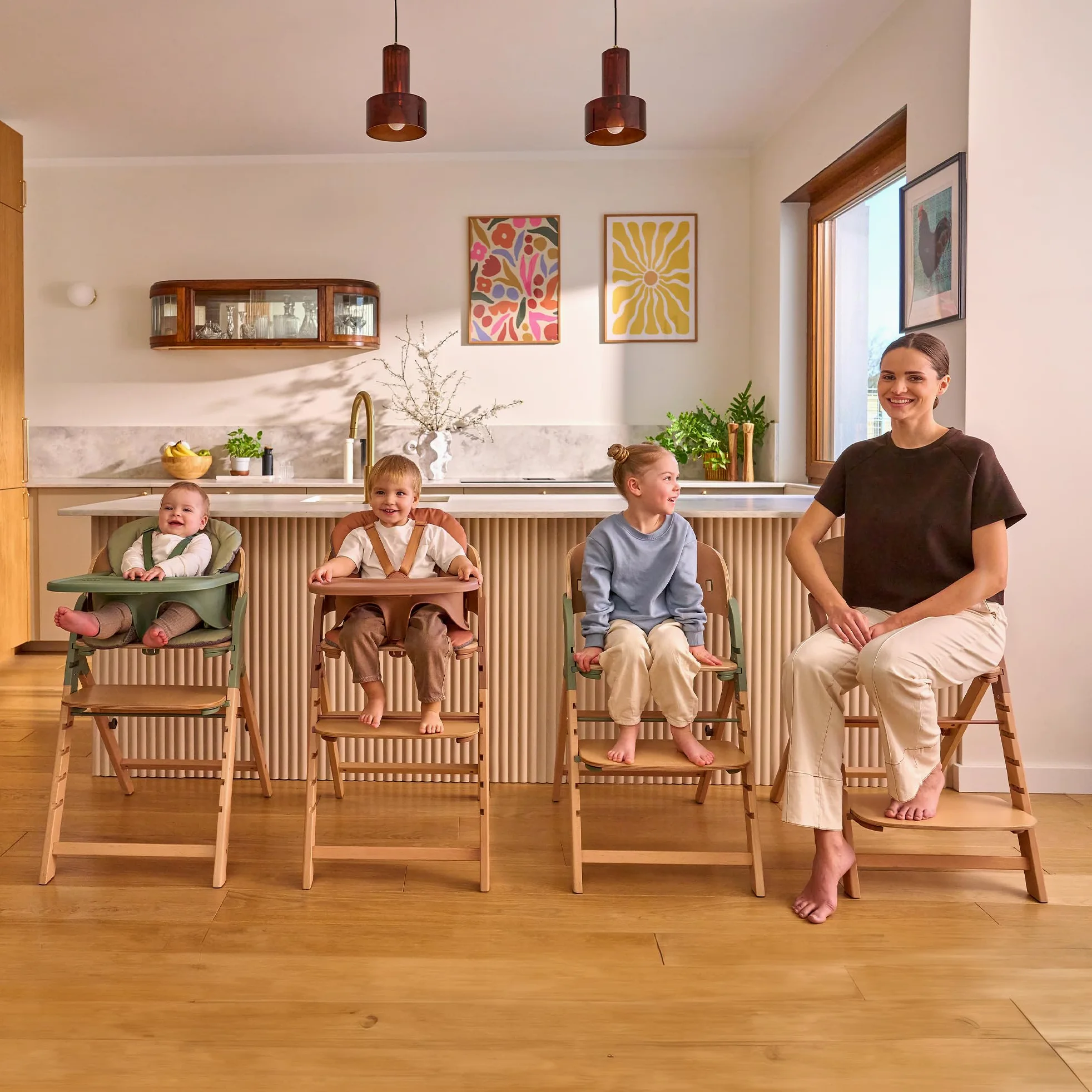 LIONELO Megan – Trona evolutiva de madera para bebé, crece con el niño desde 6 meses hasta 110 kg, reposapiés regulable, arnés 5 puntos, cojín lavable, fácil de limpiar