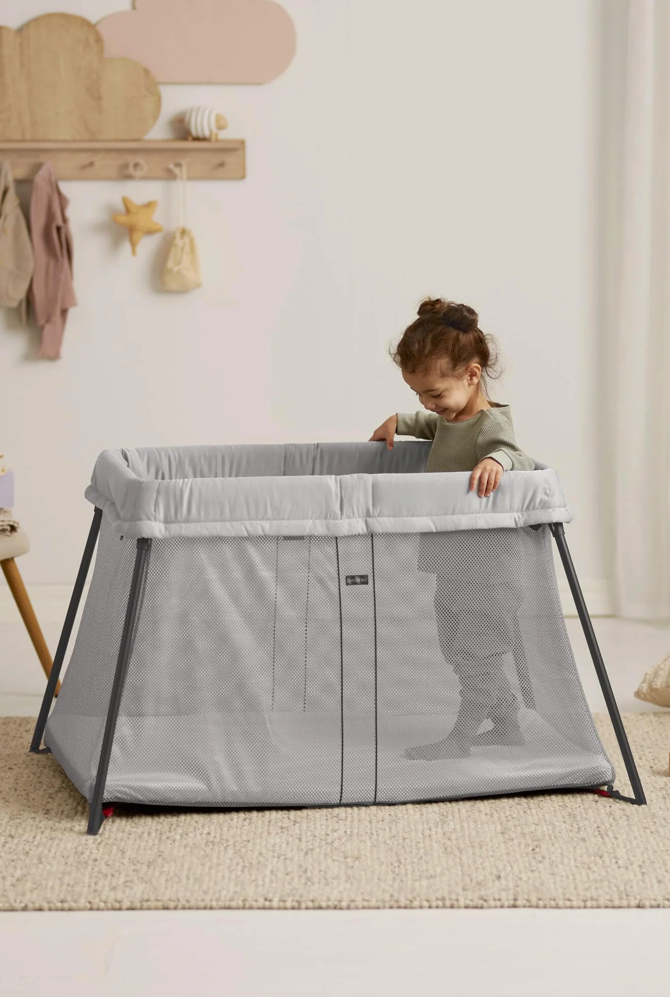 BABYBJÖRN Cuna de Viaje Light, Plata