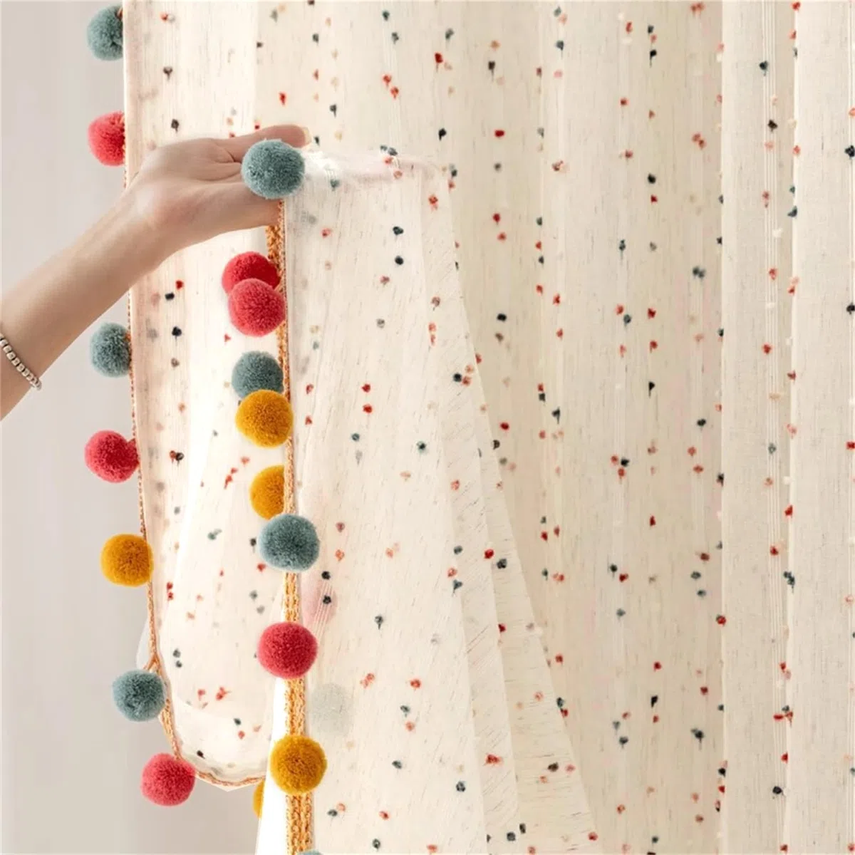 Cortinas bohemias traslúcidas de gasa con pompones de colores, cortinas de lino sintético que filtran la luz, bolsillo para cortinero, para dormitorio de niños/niñas, guardería, 2 paneles (52 pulgadas
